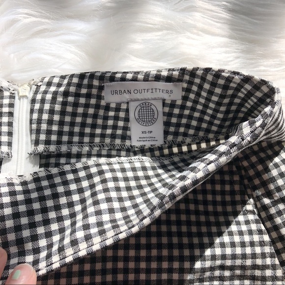 URBAN OUTFITTERS gingham mini skirt - Picture 5 of 11